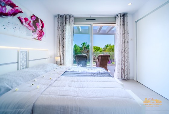 Revente - Villa - Orihuela Costa - Villamartín