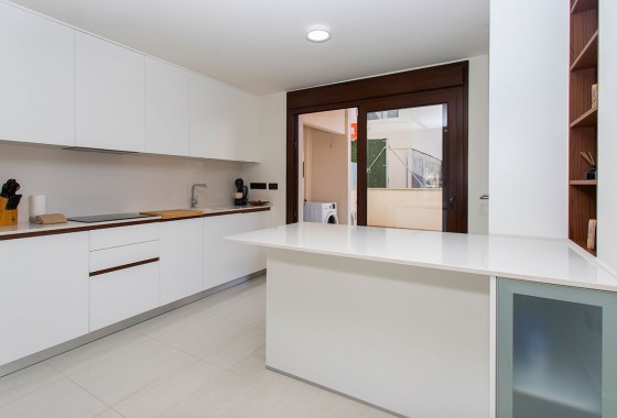 Resale - Apartment - Los Balcones - Torrevieja