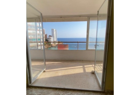 Resale - Apartment - Benidorm - 1ª Linea De Playa