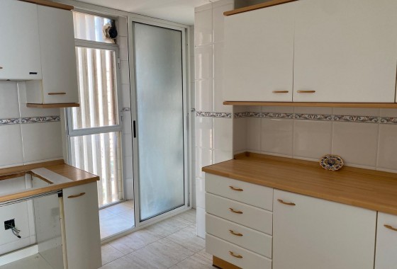 Resale - Apartment - Benidorm - 1ª Linea De Playa