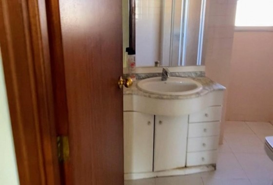 Resale - Apartment - Benidorm - 1ª Linea De Playa