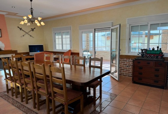 Resale - Townhouse - Los Montesinos