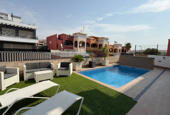 Revente - Villa - Orihuela Costa - Costa Blanca