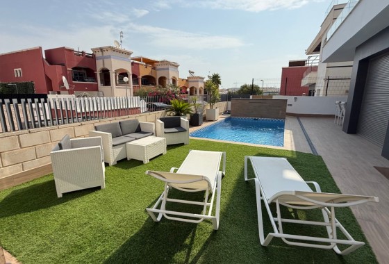 Revente - Villa - Orihuela Costa - Costa Blanca