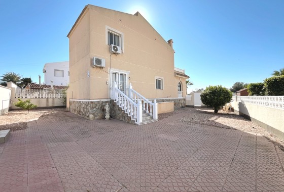 Resale - Detached Villa - Benijofar - Monte Azul