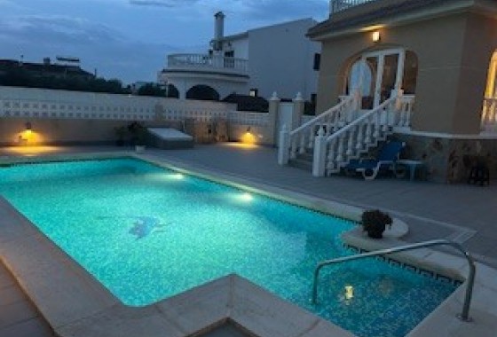 Resale - Detached Villa - Benijofar - Monte Azul