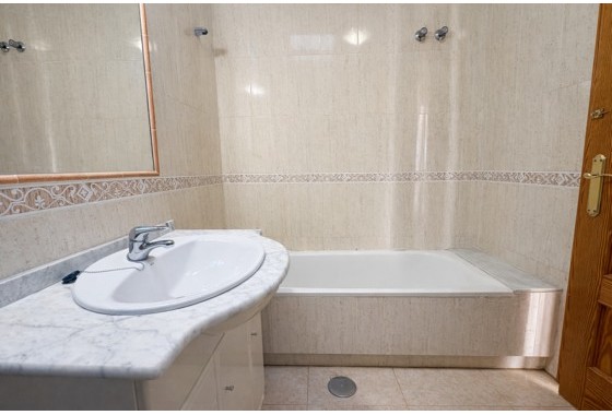 Resale - Townhouse - Sucina