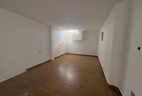 Resale - Townhouse - Sucina