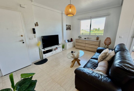 Resale - Apartment - Daya Nueva