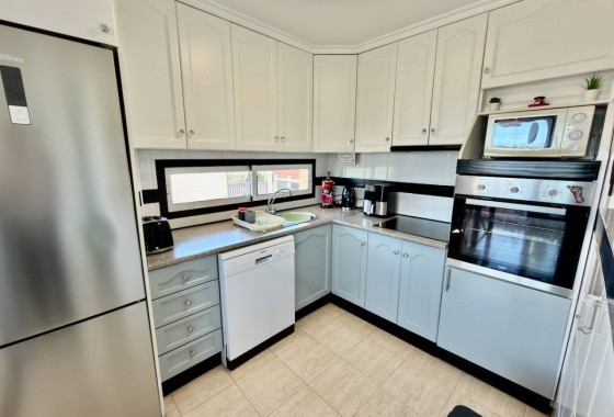 Resale - Apartment - Daya Nueva