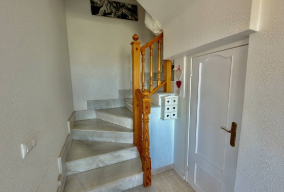 Resale - Apartment - Daya Nueva