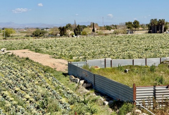 Resale - Apartment - Daya Nueva