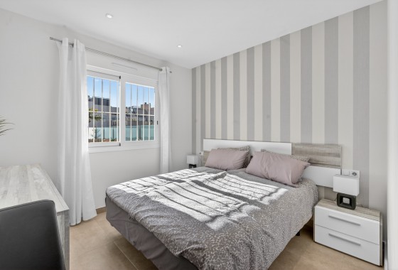 Revente - Appartement - Torrevieja - Aguas nuevas 1