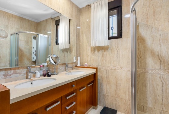 Revente - Finca - Crevillente