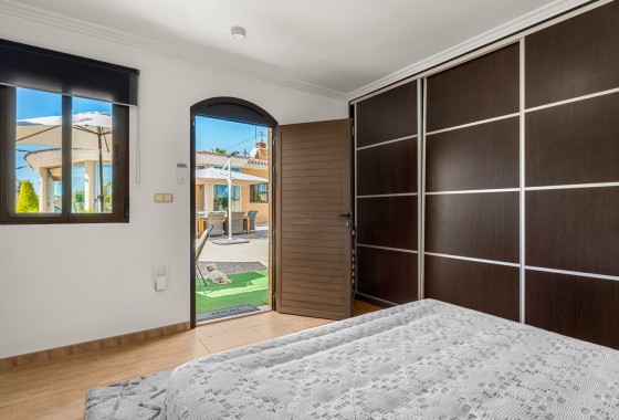 Revente - Finca - Crevillente