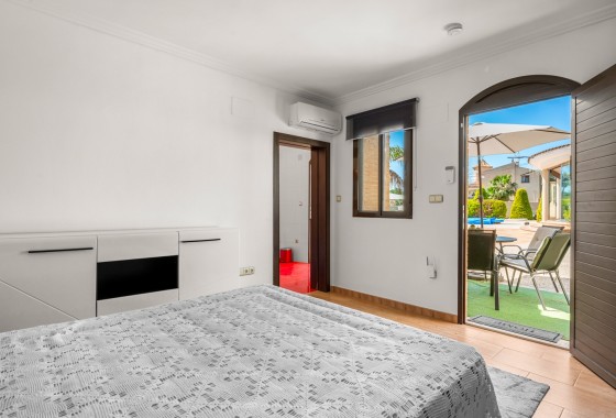 Revente - Finca - Crevillente