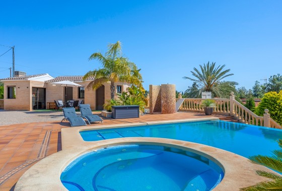 Revente - Finca - Crevillente