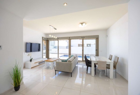 Revente - Villa - Orihuela Costa