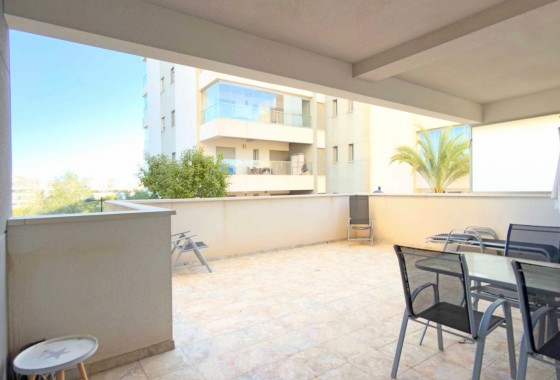 Resale - Apartment - Orihuela Costa - Los Dolses