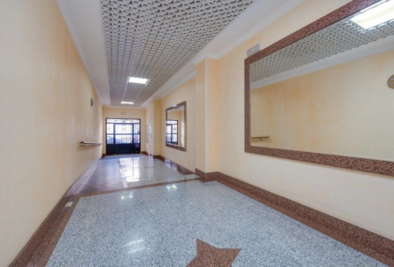 Revente - Appartement - Torrevieja - Puerto deportivo marina salinas