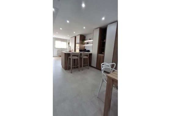 Revente - Appartement - Torrevieja - Playa Acequion