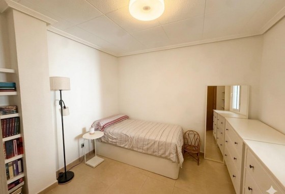 Resale - Apartment - Torrevieja - Centro