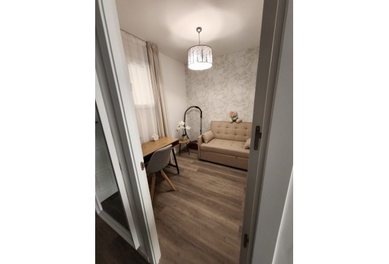 Resale - Apartment - Torrevieja - Torrevieja Centro