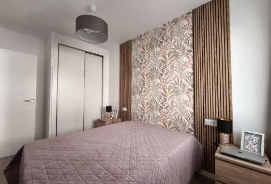 Resale - Apartment - Torrevieja - Torrevieja Centro