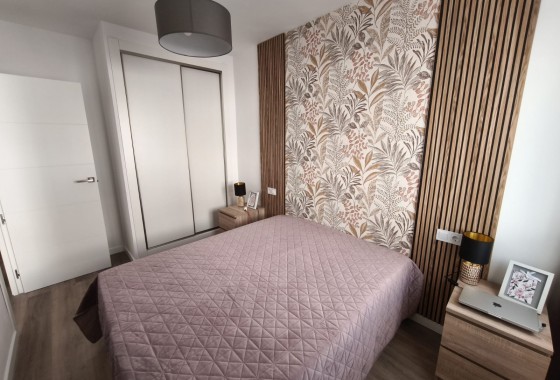 Resale - Apartment - Torrevieja - Torrevieja Centro