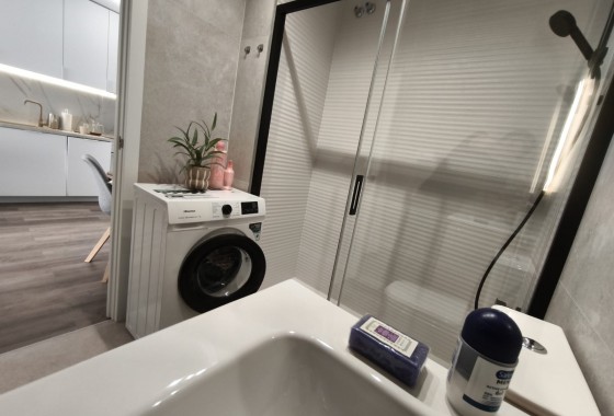 Resale - Apartment - Torrevieja - Torrevieja Centro