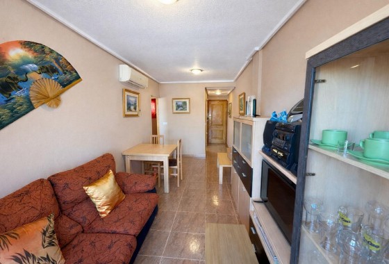 Resale - Apartment - Torrevieja - Centro