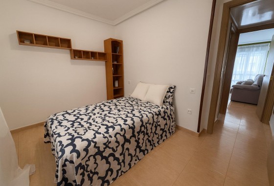 Resale - Apartment - Torrevieja - Parque las naciones