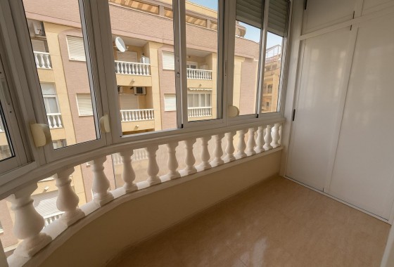 Resale - Apartment - Torrevieja - Parque las naciones