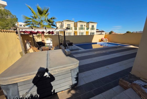Revente - Villa - Orihuela Costa - Villamartín-Las Filipinas
