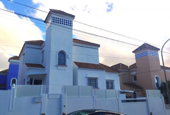 Revente - Villa - San Miguel de Salinas - Las filipinas