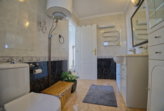 Segunda Mano - Chalet - Torrevieja