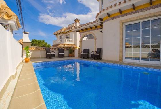 Segunda Mano - Chalet - Torrevieja
