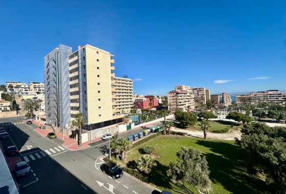 Resale - Apartment - Torrevieja - Cabo cervera