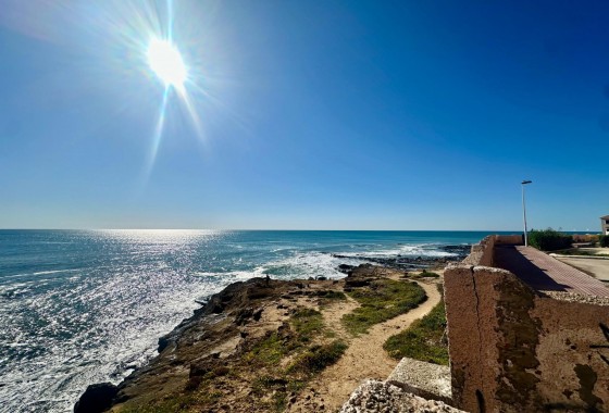 Resale - Apartment - Torrevieja - Cabo cervera