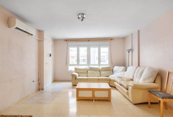 Resale - Apartment - Torrevieja - Centro - Muelle Pesquero