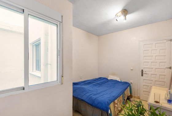 Resale - Apartment - Torrevieja - Centro - Muelle Pesquero