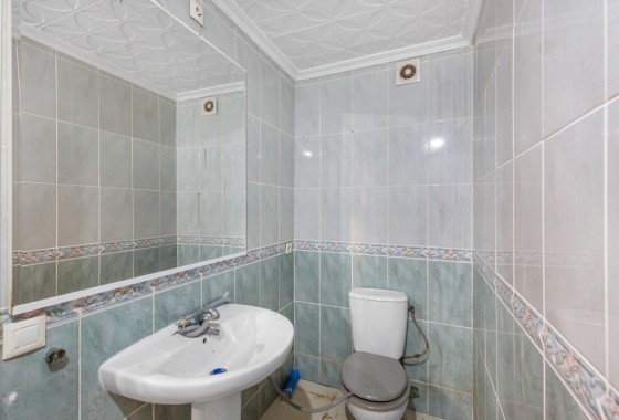 Resale - Apartment - Torrevieja - Centro - Muelle Pesquero