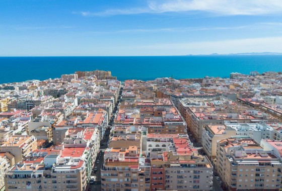 Resale - Apartment - Torrevieja - Playa del cura
