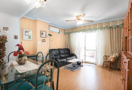 Resale - Apartment - Torrevieja - Playa del cura