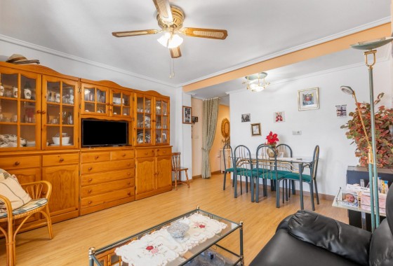 Resale - Apartment - Torrevieja - Playa del cura