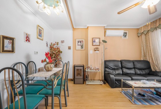 Resale - Apartment - Torrevieja - Playa del cura