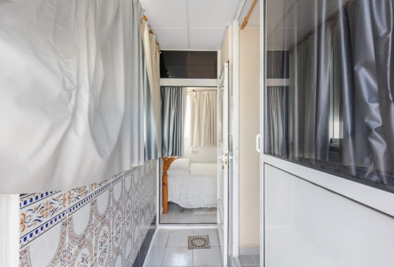 Resale - Apartment - Torrevieja - Playa del cura