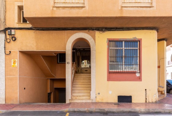 Resale - Apartment - Torrevieja - Playa del cura