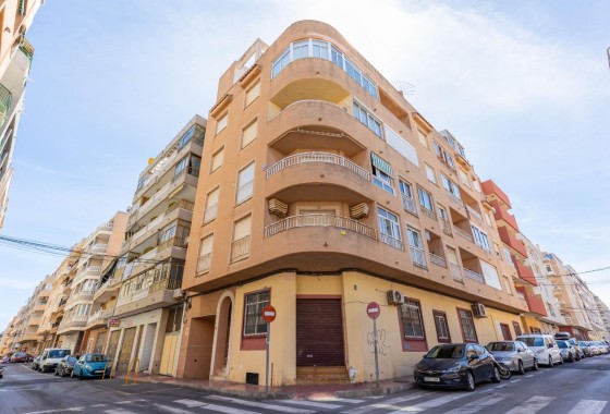 Resale - Apartment - Torrevieja - Playa del cura