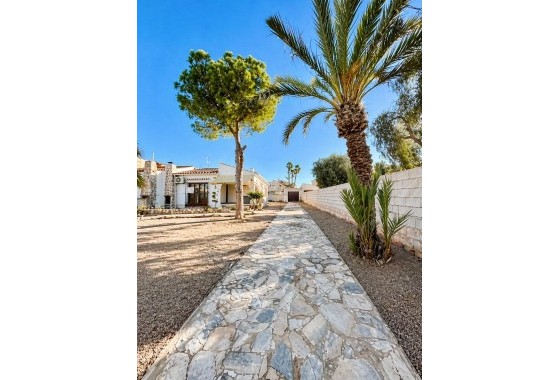 Revente - Villa - Torrevieja - Aguas nuevas 1